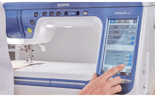 Maquina de coser bordar innovis V5LE BROTHER 3